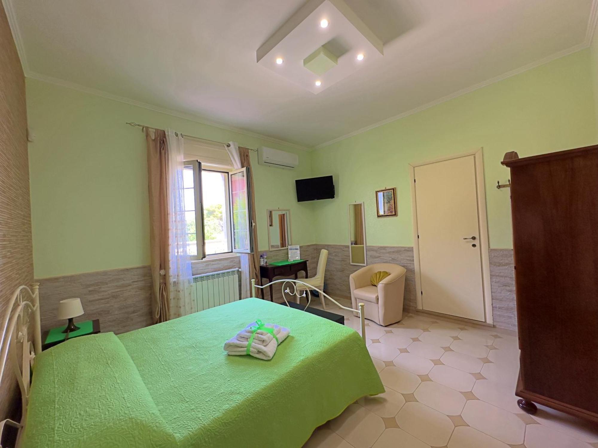 B&B Afrodite Лепорано Екстериор снимка